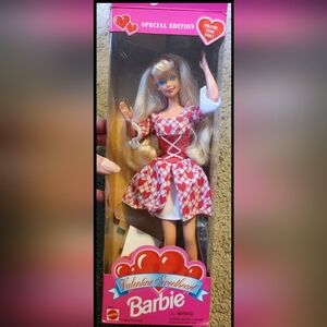 NEW Open Box Vintage 1995 Special Edition Valentine Sweetheart Barbie #14644